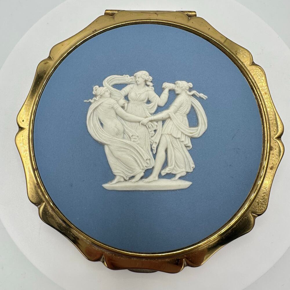 Stratton Queen Convertible vintage gold tone blue Wedgwood muses mirror compact
